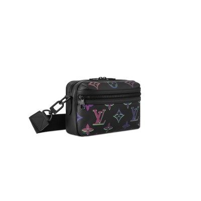 LOUIS VUITTON COMET MESSENGER PM M22495 (21.5*14.7*5cm) 
